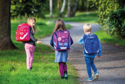 Schoolbag, 3 children on a pat...